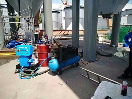 噴塗聚脲設備專業化程度高的廠家 省料(圖1) 噴塗聚脲設備專業化程度高的廠家